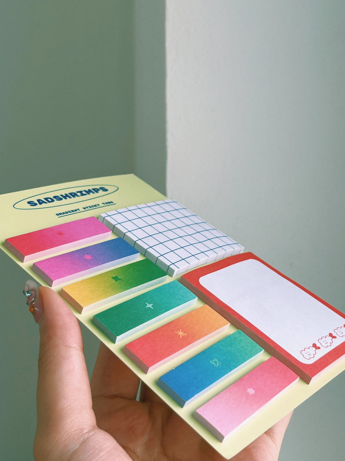 Iconic Gradient Sticky Tabs